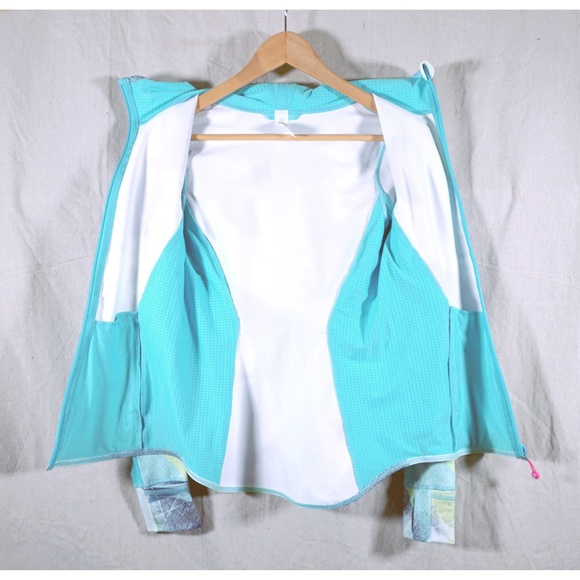 NWOT Ivivva Girls 14 (fits like 10-12) Set the Pace Hooded Athletic Jacket - Picture 3 of 14